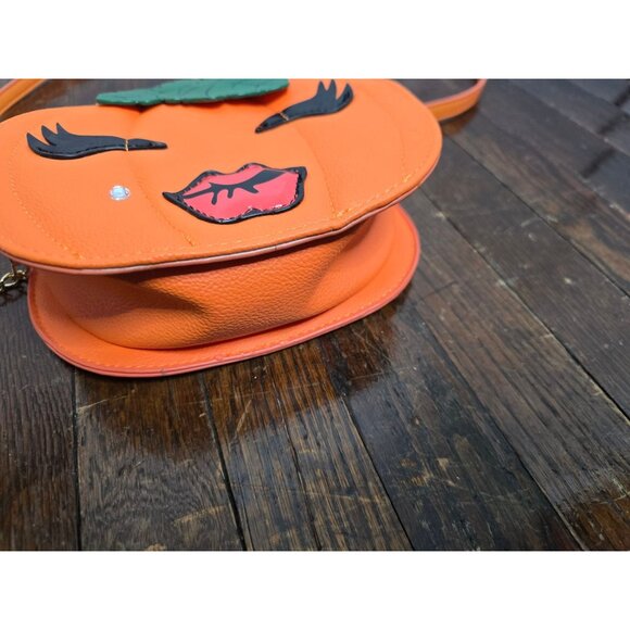 Betsey Johnson Halloween Kitsch Pumpkin Crossbody Purse - Picture 3 of 13